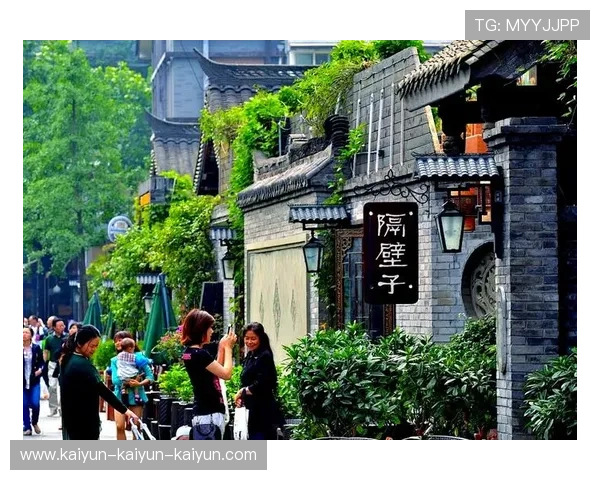 2026城市Walk成都篇漫游烟火巷陌与潮流地标里的天府慢生活 2026城市Walk成都篇漫游烟火巷陌与潮流地标里的天府慢生活
