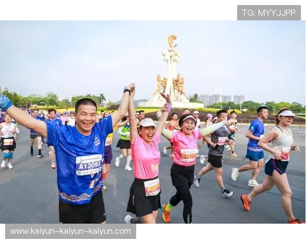 万人在线抢报城市马拉松直播现场名额秒空跑友热情点燃全城激情